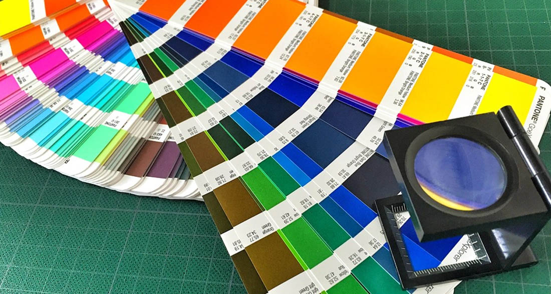 Diseños y trabajos en papel Diseños y trabajos en papel